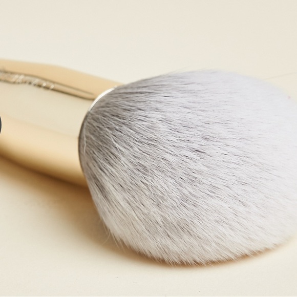 Complex Culture Plush Powder Brush - Picture 3 of 10